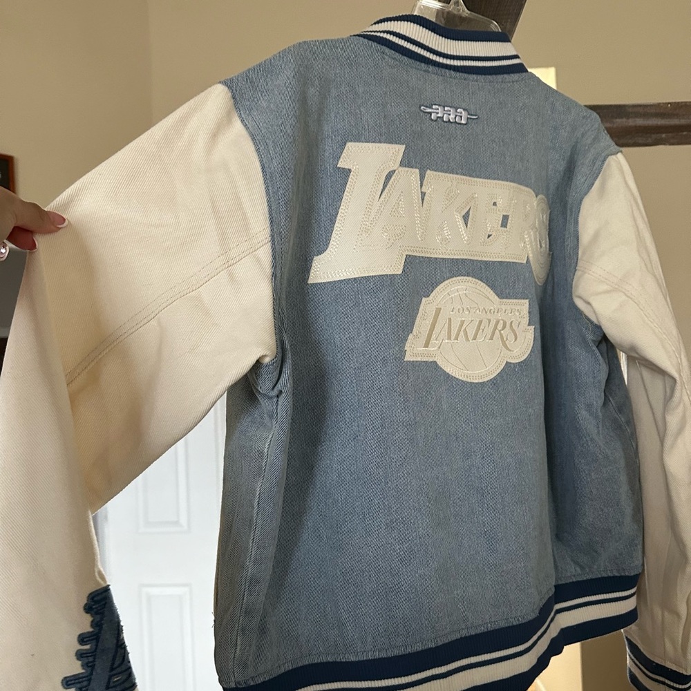 Los Ángeles Lakers Pro Standard denim jacket